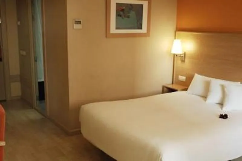 *** Otel Travelodge Barcelona Fira L'Hospitalet de Llobregat İspanya