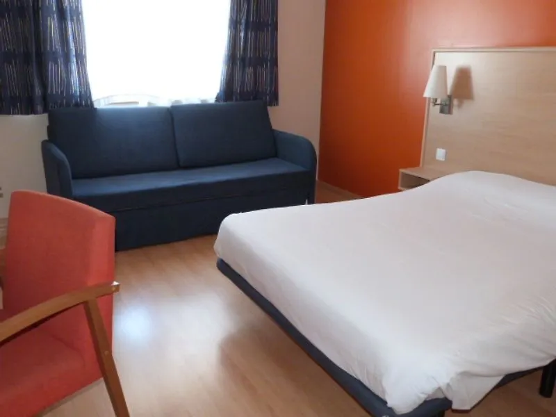 Travelodge Barcelona Fira L'Hospitalet de Llobregat 3*,  İspanya