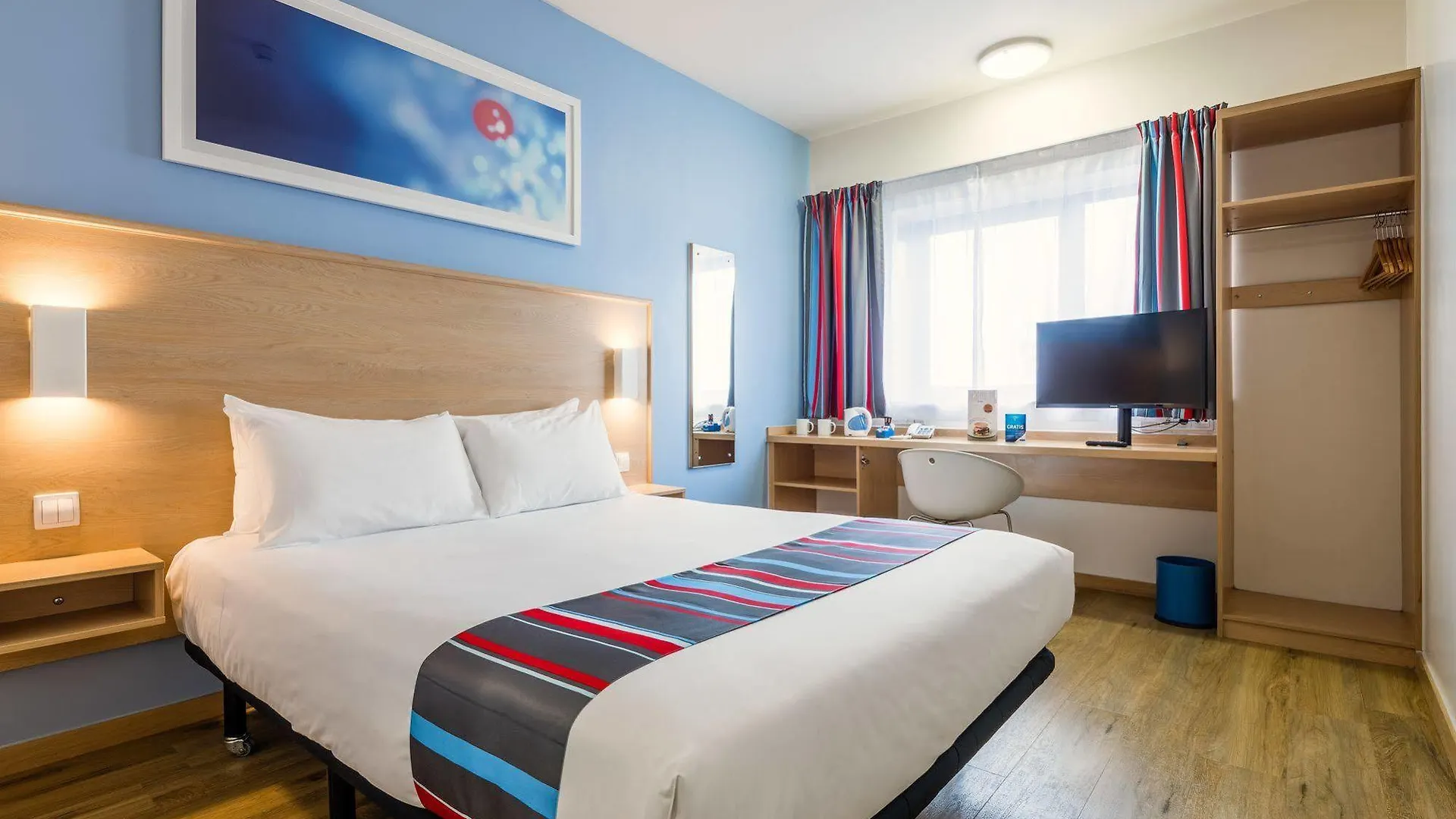 Travelodge Barcelona Fira L'Hospitalet de Llobregat İspanya